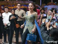 7 Potret Olla Ramlan di Ngunduh Mantu Al Ghazali-Alyssa Daguise, Pesona Cantiknya Curi Perhatian