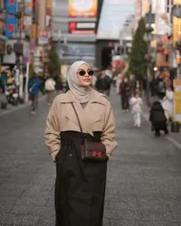 7 Potret OOTD Aurel Hermansyah Selama Liburan ke Jepang, Tetap Cantik Menawan Saat Kenakan Baju Hangat - Kompakan Sama Ameena dan Azura