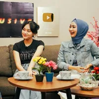 7 Potret Pedangdut Senior Dengan Anak Gadisnya, Putri Ikke Nurjanah Ikut Jejak Sang Mama Jadi Penyanyi