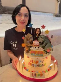 7 Potret Perayaan Ultah Sara Wijayanto, Dapat Surprise saat Prescon Film Terbaru