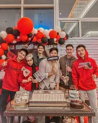 7 Potret Pesta Ulang Tahun Ammar Zoni yang ke-28, Irish Bella Beri Kejutan Istimewa - Bertema 'MONEY HEIST'