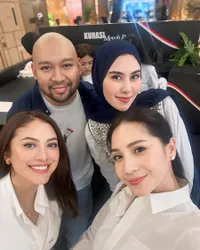 7 Potret Pop Up Store Didit Hediprasetyo Anak Prabowo Sambut Hari Pahlawan, Giring Ganesha - Nagita Slavina Borong Merchandise
