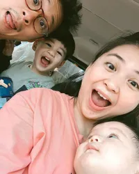 7 Potret Putri Titian dan Junior Liem Kompak Urus Dua Anak Bersama, Harmonis dan Tetap Romantis