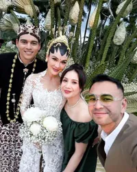 7 Potret Raffi Ahmad & Nagita Slavina Kondangan di Nikahan Luna Maya, Jadi Mak Comblang hingga Saksi Nikah 