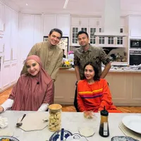 7 Potret Raffi Ahmad & Nagita Slavina Sahur Bareng Irwansyah & Zaskia Sungkar, Jaga Persahabatan Tetap Awet