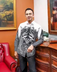 7 Potret Raffi Ahmad Saat Rapat Bersama Giring, Ramai Diingatkan Agar Mulai Segera Beraksi - Berjanji Akan Libatkan Generasi Muda