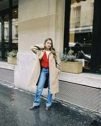 7 Potret Raisa Liburan di Paris, Jalan Santai Nikmati Kota dan Mampir ke Kafe LV hingga Dikira Bule