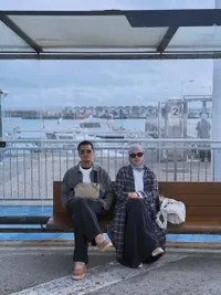 7 Potret Ricky Harun dan Istri saat Liburan ke Tarifa, bak Bulan Madu Lagi