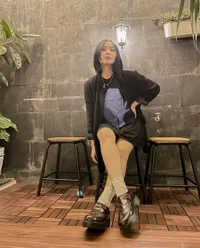 7 Potret Rinni Wulandari yang Makin Cantik dan Kece, Rambut Lurus Pendek Bikin Pangling - Fashionable Banget 