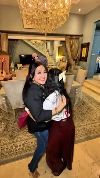 7 Potret Rumah Paramitha Rusady yang Punya Tangga Unik, Bak Istana