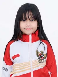 7 Potret Sada Anak Fitri Tropica Ikut Kejurnas Ice Skating, Bikin Keluarga Bangga