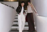 7 Potret Sheila Dara Dinner Bareng Fita Anggriani, Tampil Cantik Kenakan Outfit Earth Tone