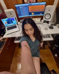 7 Potret Sherina Munaf Jadi Music Director Di FFI 2025, Begini Persiapannya