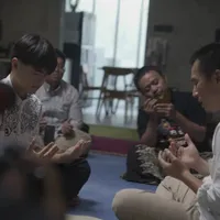 7 Potret Steven Wongso Jadi Mualaf di Bulan Ramadan, Baca Syahadat Dipandu Ustaz Felix Siaw