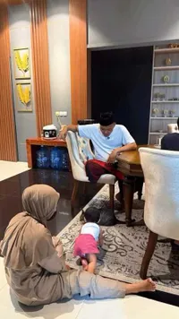7 Potret Sule yang Tengah Sakit Bertemu Selina, Jadi Obat Penyembuh