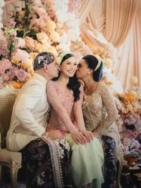 7 Detail Potret Sungkeman Alyssa Daguise Jelang Pernikahan dengan Al Ghazali, Cantiknya Kalem dan Adem
