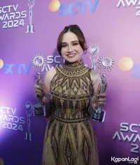 7 Potret Syifa Hadju Menang Penghargaan Aktris Utama Paling Ngetop SCTV Awards 2024, Hadiah Akhir Tahun Buat Aku