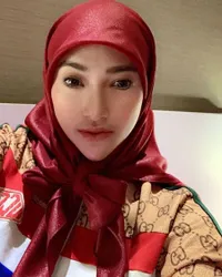 7 Potret Terbaru Amel Alvi, Sempat Terjerat Dugaan Prostitusi Online, Kini Penampilannya Makin Sholehah
