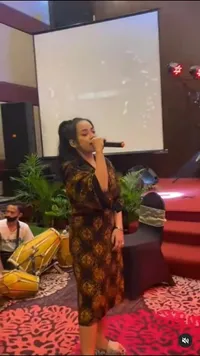 7 Potret Terbaru Clara Gopa 'Duo Semangka' Usai Dikabarkan Kena Guna-Guna, Wajahnya Jadi Sorotan - Sudah Mulai Banjir Job 