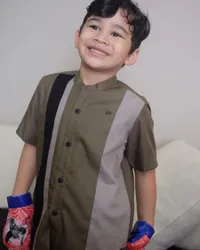 7 Potret Terbaru Teuku Adam Al Fatih, Putra Sulung Shireen Sungkar & Teuku Wisnu yang Disebut Makin Ganteng dan Rajin Ibadah