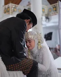 7 Potret Tissa Biani 'Akad Nikah & Sungkeman', Banjir Air Mata Haru - Komentar Maia Estianty Jadi Sorotan
