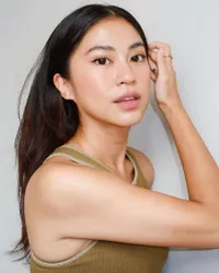 7 Potret Tynaka Mirdad, Adik Ipar Nana Mirdad yang Nggak Kalah Cantiknya dan Memesona - Jago Masak 