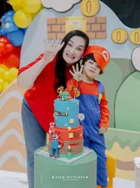 7 Potret Ulang Tahun Balint Keponakan Mona Ratuliu, Meriah dengan Pesta Bertema Super Mario Bros - Banjir Ucapan Selamat dan Doa