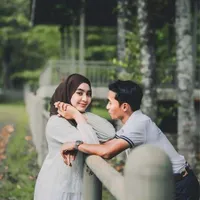 7 Potret Ulang Tahun Taqy Malik, Dirayakan Romantis Sambil Berkuda Bareng Istri