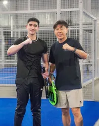 7 Potret Verrell Bramasta Jajal Berbagai Macam Olahraga, dari Tenis Hingga Golf