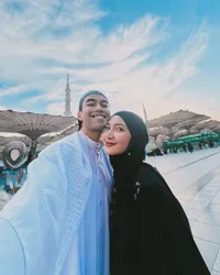 7 Potret Vidi Aldiano dan Sheila Dara Aisha Rayakan Ulang Tahun Pernikahan ke-3, Lucunya Balasan Sang Istri Bikin Vidi Kesal & Protes Keras