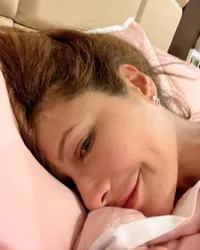 7 Potret Wajah Tamara Bleszynski Tanpa Make Up Mulai dari Bangun Tidur Sampai Usai Menangis, yang Terbaru Tampak Beda dengan Bibir Lebih Tebal?
