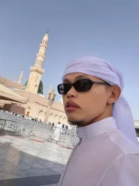 7 Potret Wanda Hara Umrah di Bulan Suci Ramadan, Sempat Buka Puasa di Raudhah