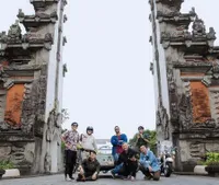 7 Potret Warkop DKI Jalan-jalan ke Bali bersama The Dudas Minus One, Kompak Bak Geng Motor