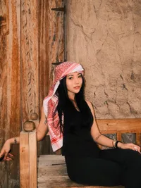 7 Potret Wendy Walter di Gurun Pasir Dubai, Gagah kendarai ATV - Main Sandboarding