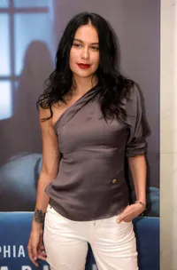 7 Seleb Wanita Ini Punya Tato di Tangan, Siapa Paling Sangar?