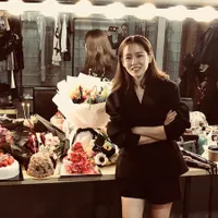 8 Aktris Cantik Korea yang Jadi Ikon Fashion di Tahun 2020: Park Min Young - Son Ye Jin