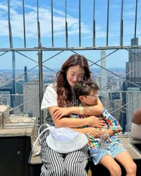 8 Aktris Cantik Korea yang Juga Seorang Single Mother, Bahagia Besarkan Anak Sendiri Setelah Cerai