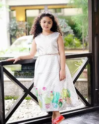 8 Anak Seleb Berambut Keriting yang Lucu dan Bikin Gemas, Arsya Hermansyah - Bilqis Khumairah Razak