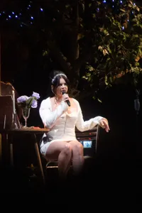 8 Fakta Menarik Lana Del Rey, Ratu Sadcore-nya Masyarakat Galau