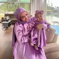 8 Foto Bella Shofie Rayakan Idul Adha di Maluku, Tampil Maksimal Meski Sedang di Desa