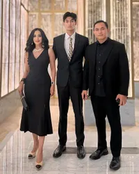 8 Foto Diah Permatasari dan Suami Hadiri Acara Gala Dinner Kelulusan Putranya, Mewah Berkelas!