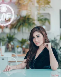 8 Foto Hot Mom Baby Margaretha, Pamer Body Goals Pasca Melahirkan