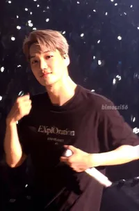 8 Foto Kai EXO yang Diambil Pakai Ponsel Fans, Bukti Ganteng Nyata dan Proporsi Tubuh Bagus