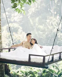8 Foto Mesra Nana Mirdad dan Andrew White yang Tetap Mesra Bak Pengantin Baru di Tengah Badai Berita Artis Selingkuh