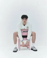 8 Foto Na In Woo di Pemotretan Terbaru Majalah Elle Korea, Ganteng Maksimal Bikin Gamon