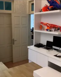 8 Foto Penampakan Kamar Tidur Anak Inul Daratista, Punya Fasilitas Game Lengkap - Koleksi Beragam Pistol Mainan