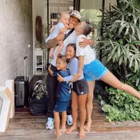 8 Foto Terbaru Baby Kiyoji Anak Jennifer Bachdim yang Makin Besar dan Bulat Menggemaskan, Matanya Bule Banget!