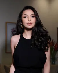 8 Foto Terbaru Manohara yang Makin Cantik, Pancarkan Aura Classy & Elegan