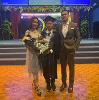 8 Foto Wisuda Anak Kedua Oka Antara dan Rara Wiritanaya, Lulusan SD Full English dengan Biaya Puluhan Juta