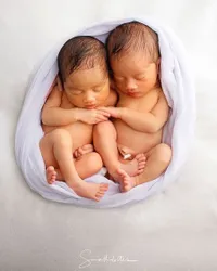 8 Foto Zayn dan Zunairah Anak Kembar Syahnaz Sadiqah - Jeje Govinda, Ada yang Didandani Jadi Peter Pan